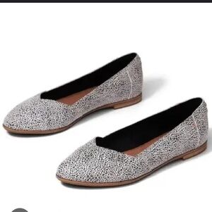Toms 6.5 M Julie Darcy Leopard Cheetah Print Slip On Ballet Flat